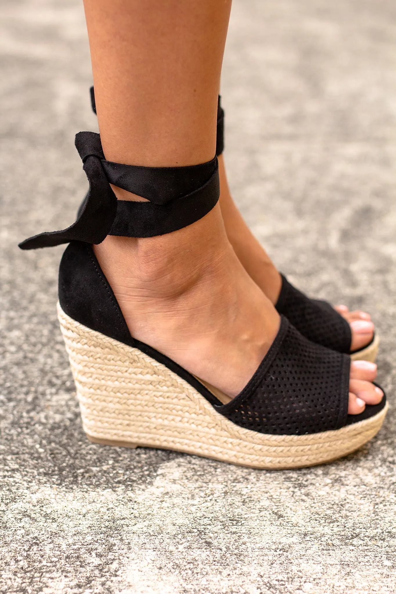 Black Tie Wedges