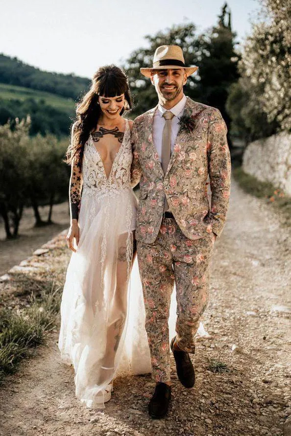 See Through Deep V Neck Thigh Split Beach Wedding Dresses Vintage Bridal Dress UQ2068